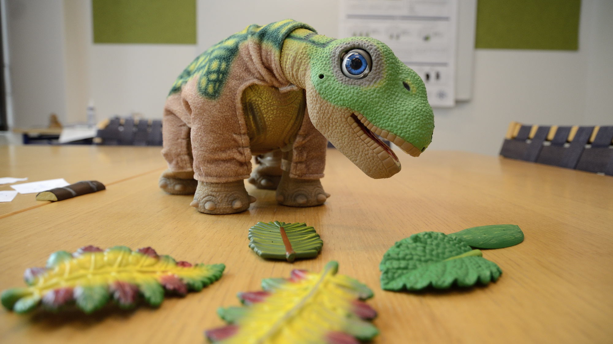 Robot store dinosaur pleo